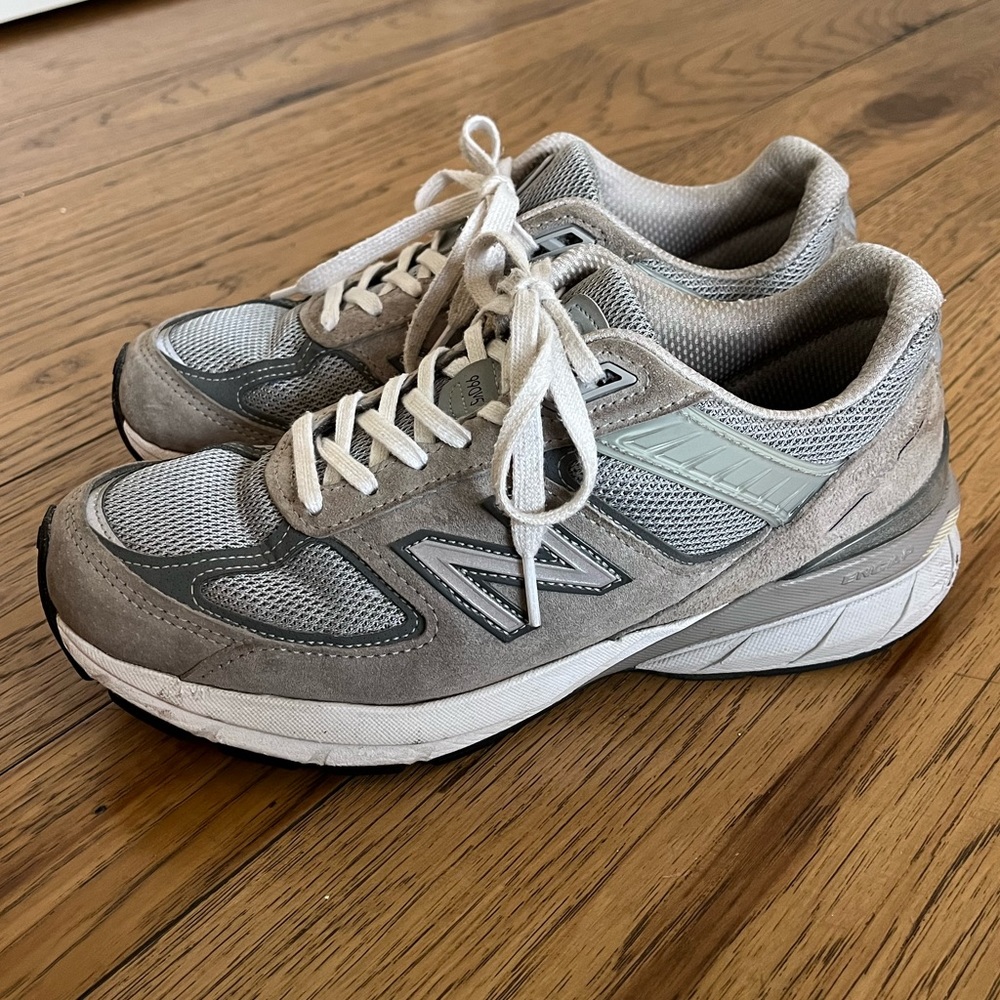 New Balance 990V5
